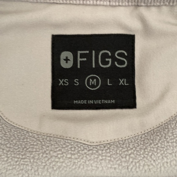 FIGS Light Gray Fleece Vest - Picture 7 of 10